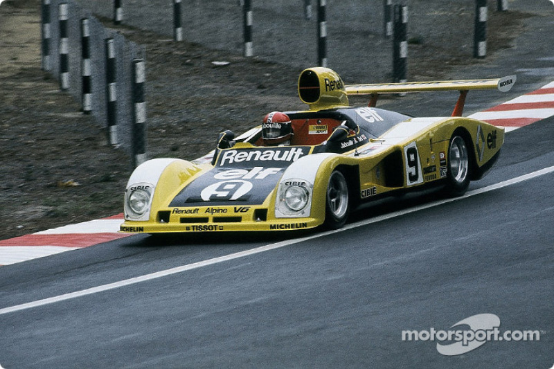 Renault Alpine A442 №9 команды Renault Sport: Жан-Пьер Жабуй, Дерек Белл